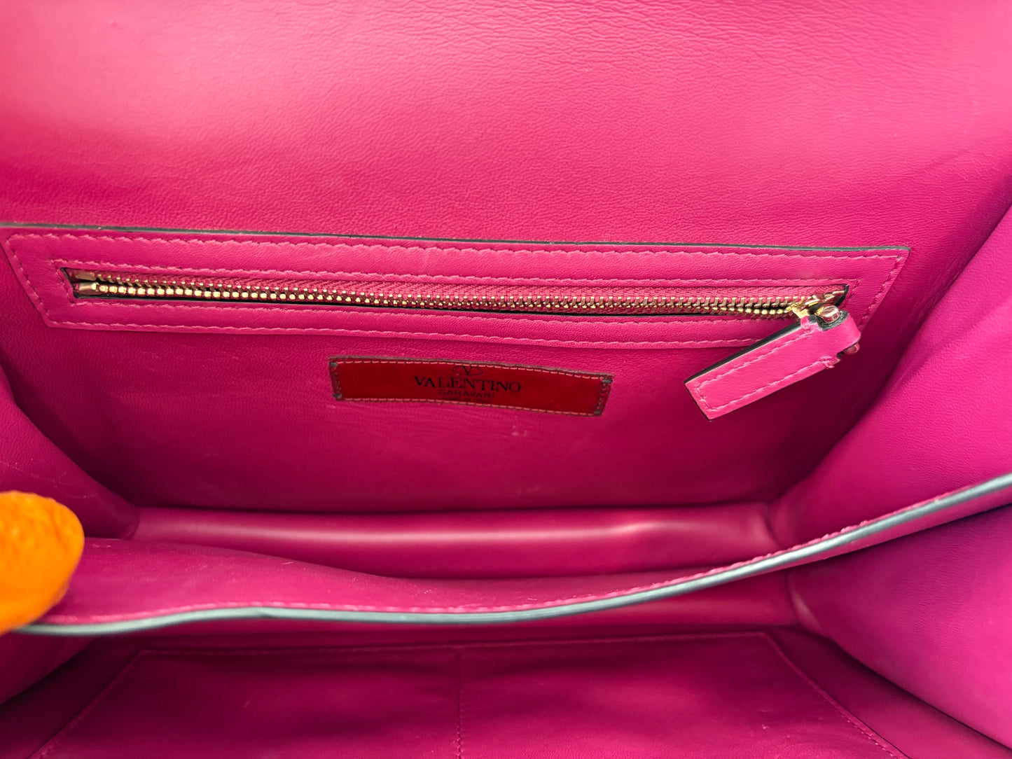 201240 - Valentino
