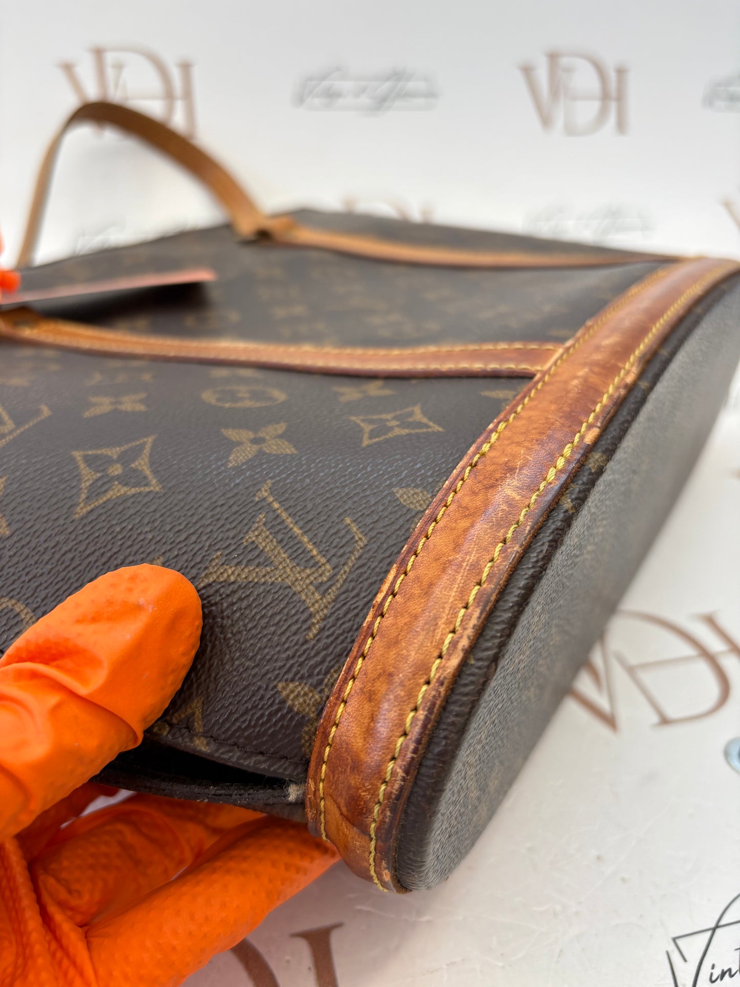 018926 - Louis Vuitton Babylone