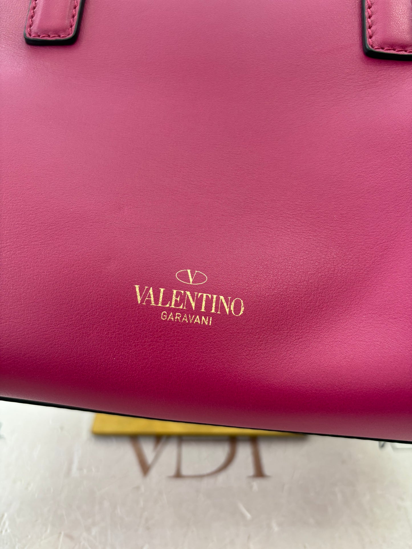 384150 - Valentino Rockstud