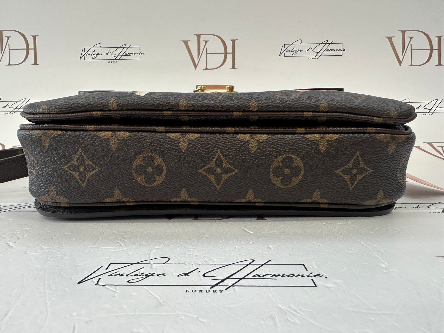 102593 - Louis Vuitton Metis