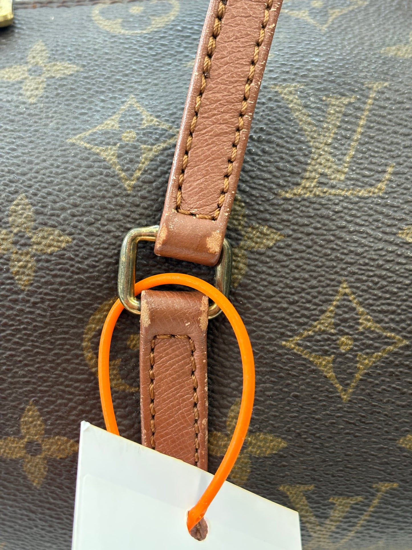 019007 - Louis Vuitton Papillon 26