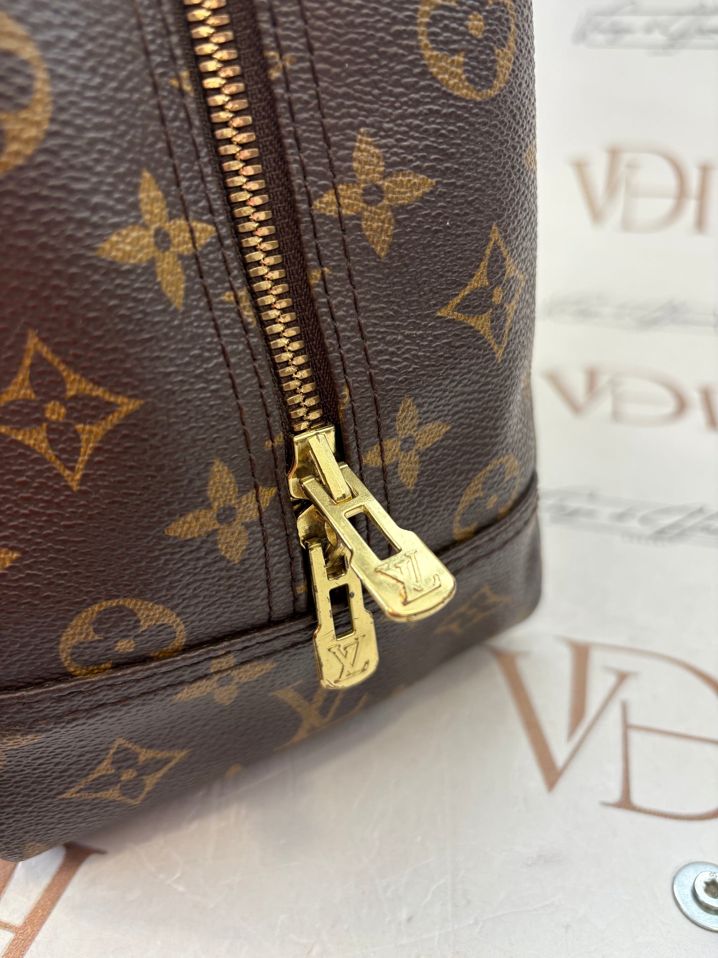 018941 - Louis Vuitton Deauville