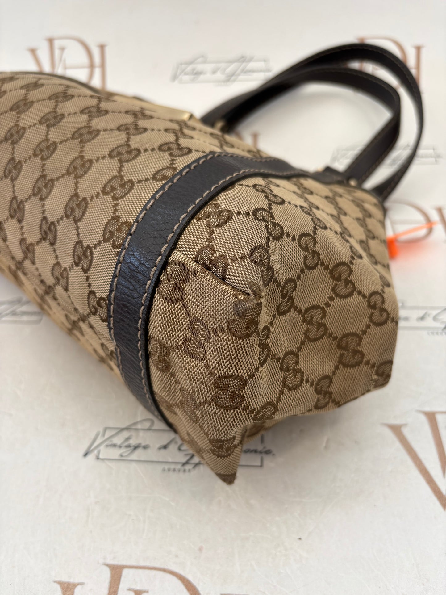 383627 - Gucci Brown