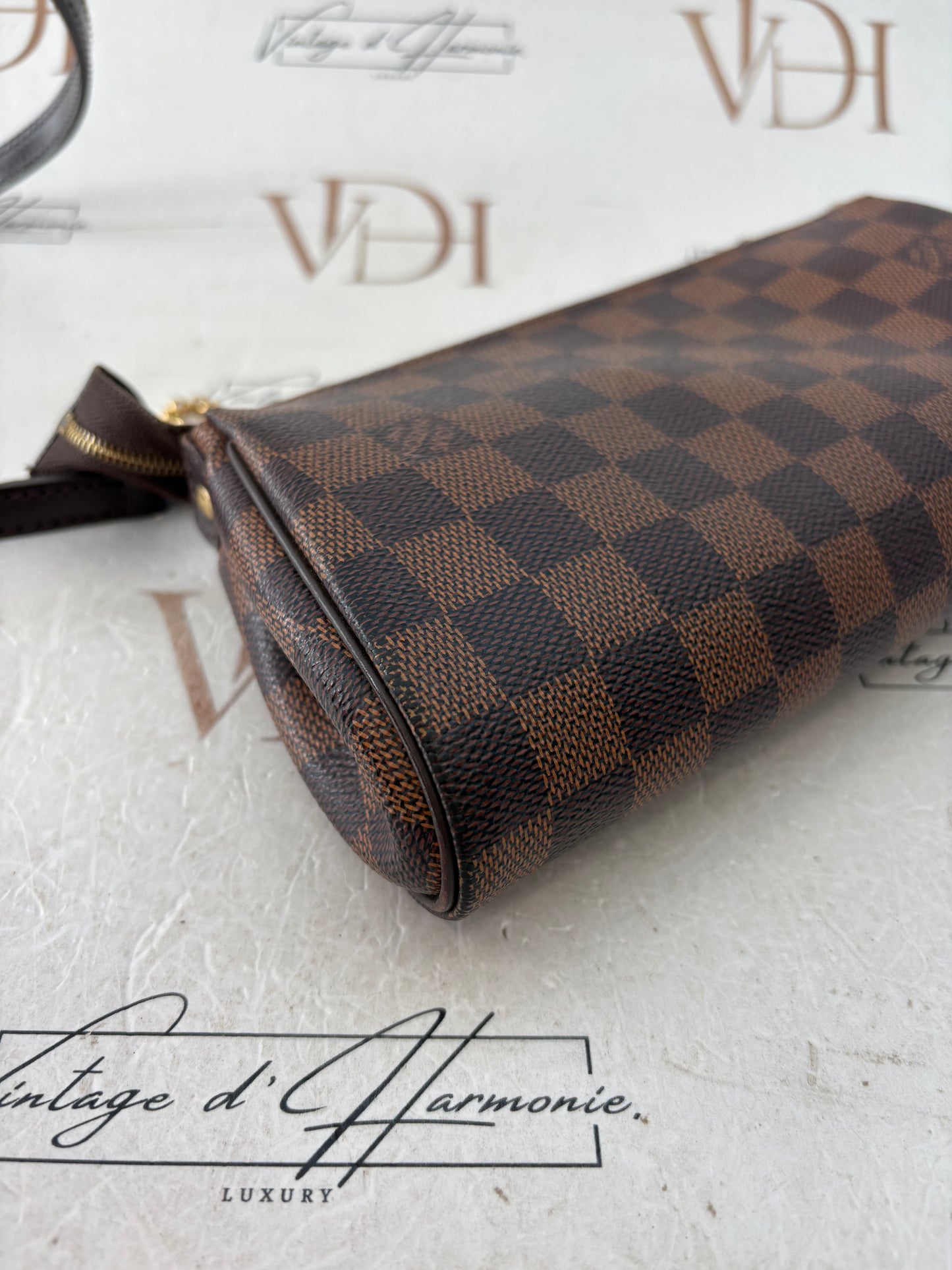 018410 - Louis Vuitton Eva