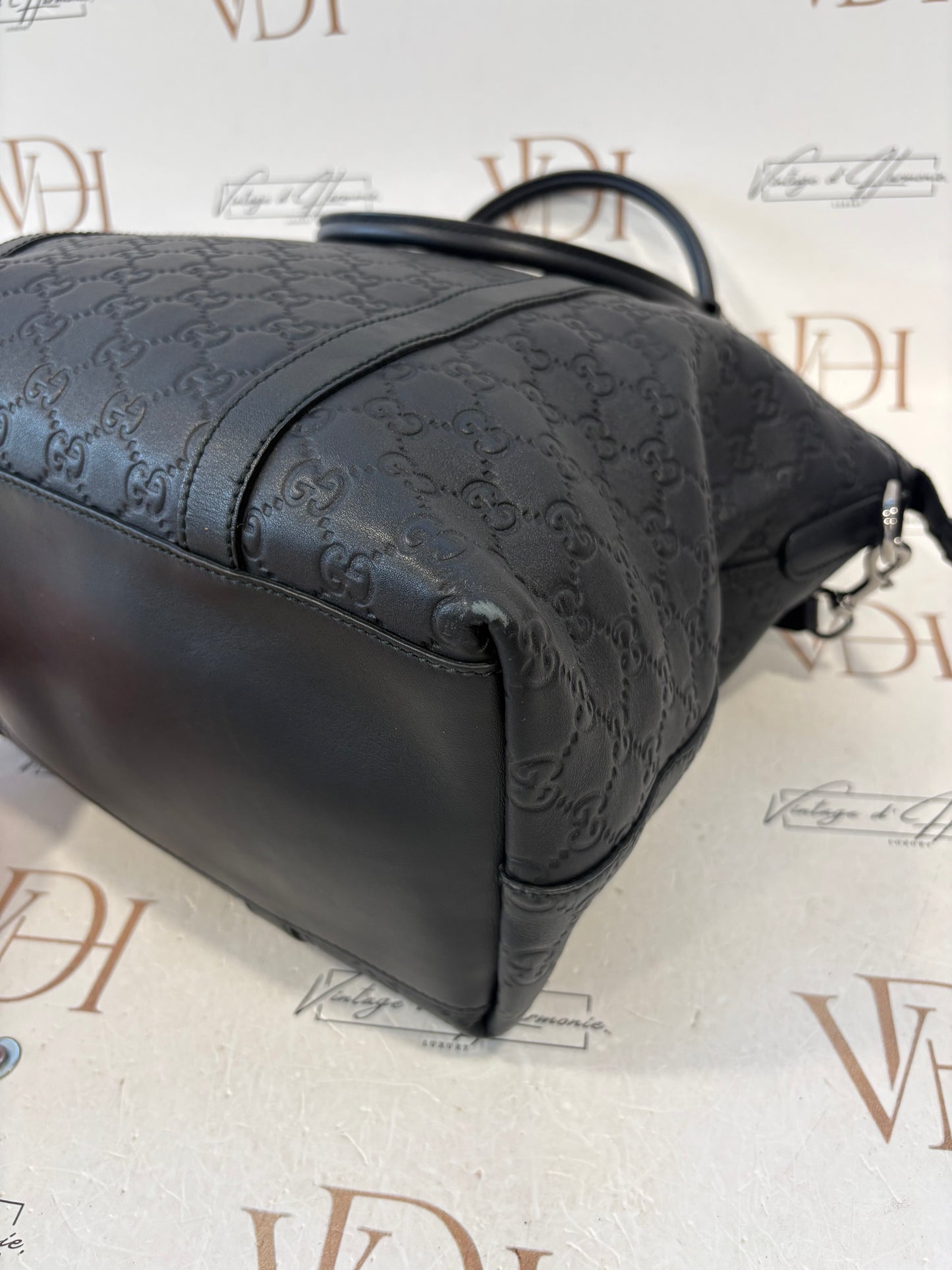 384289 - Gucci Black