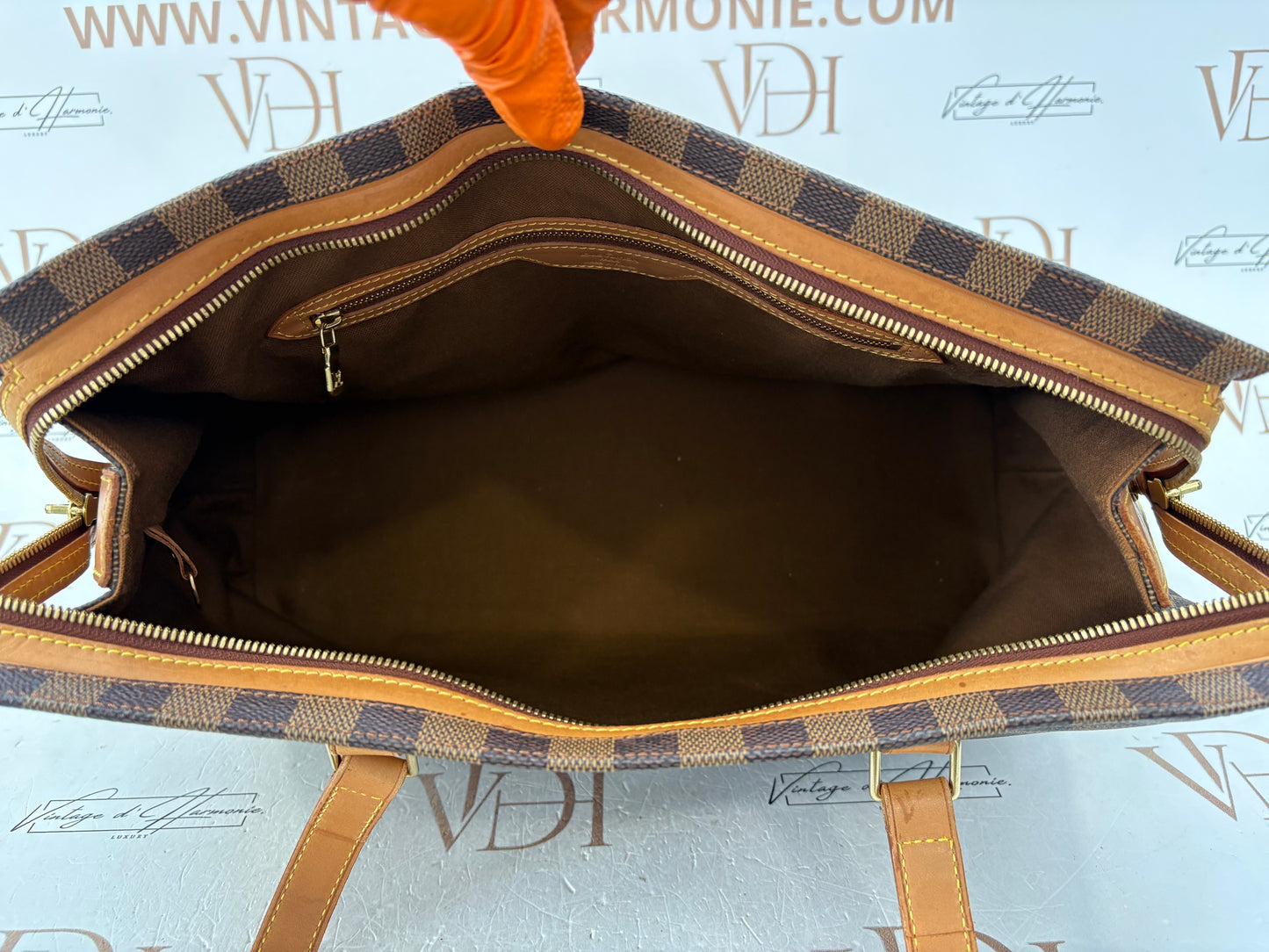018418 - Louis Vuitton Colombine