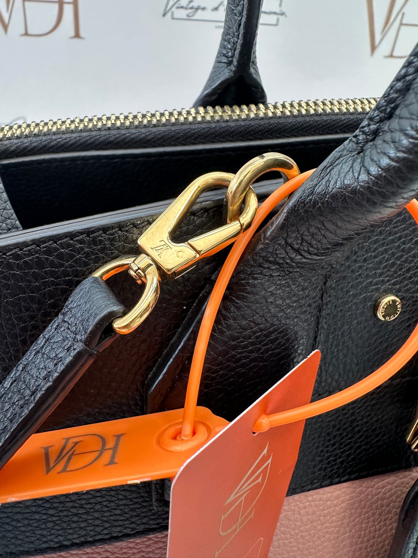 382756 - Louis Vuitton City Steamer