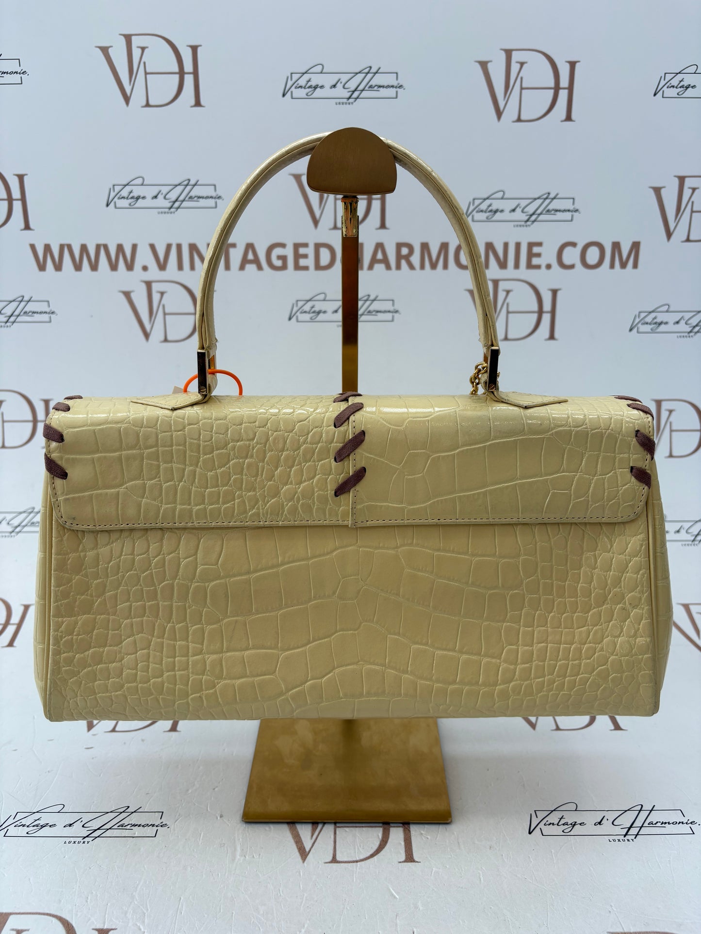 018975 - Yves Saint Laurent Yellow