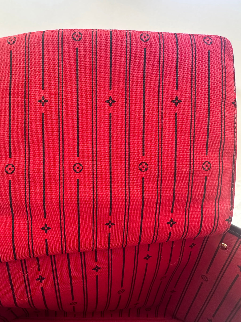 Louis Vuitton Damier Neverfull PM