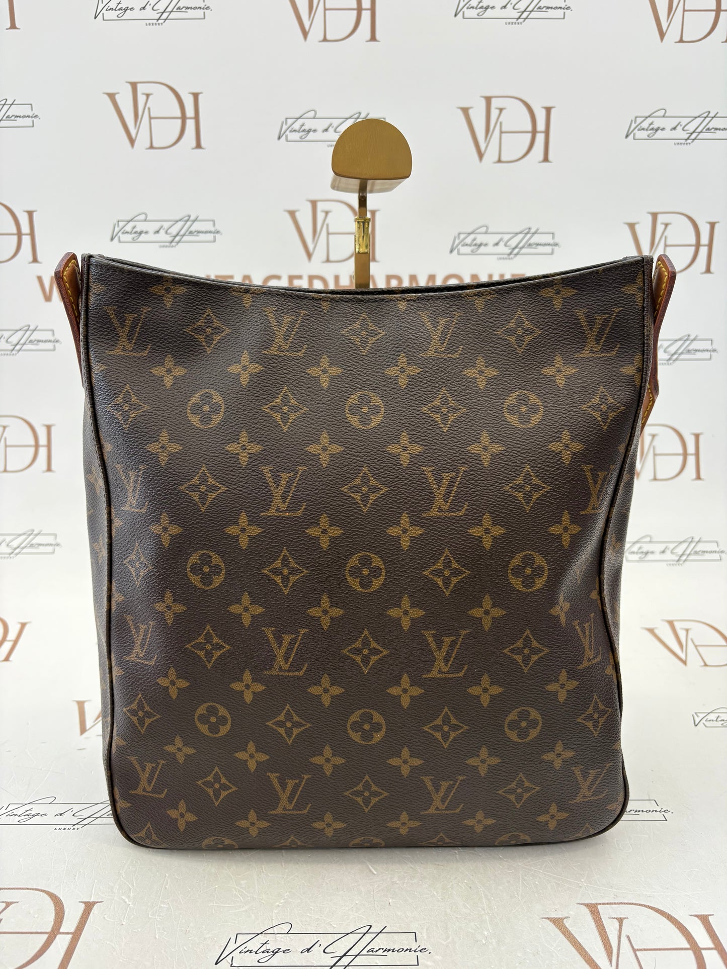 017684 - Louis Vuitton Looping GM