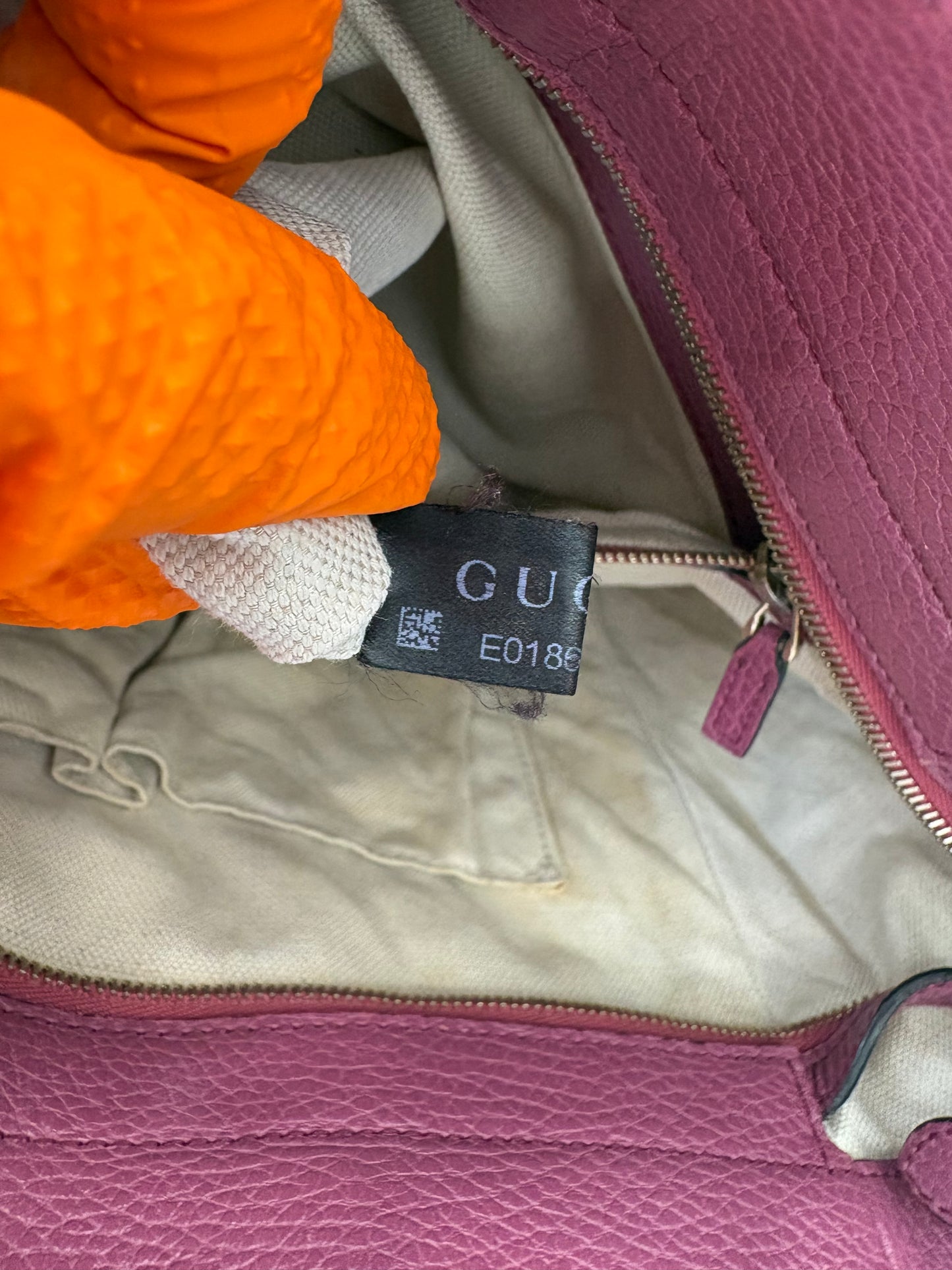 383625 - Gucci Swing