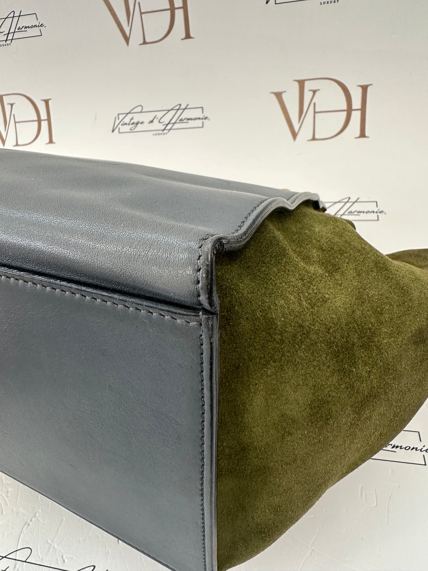 382607 - Celine Trapeze
