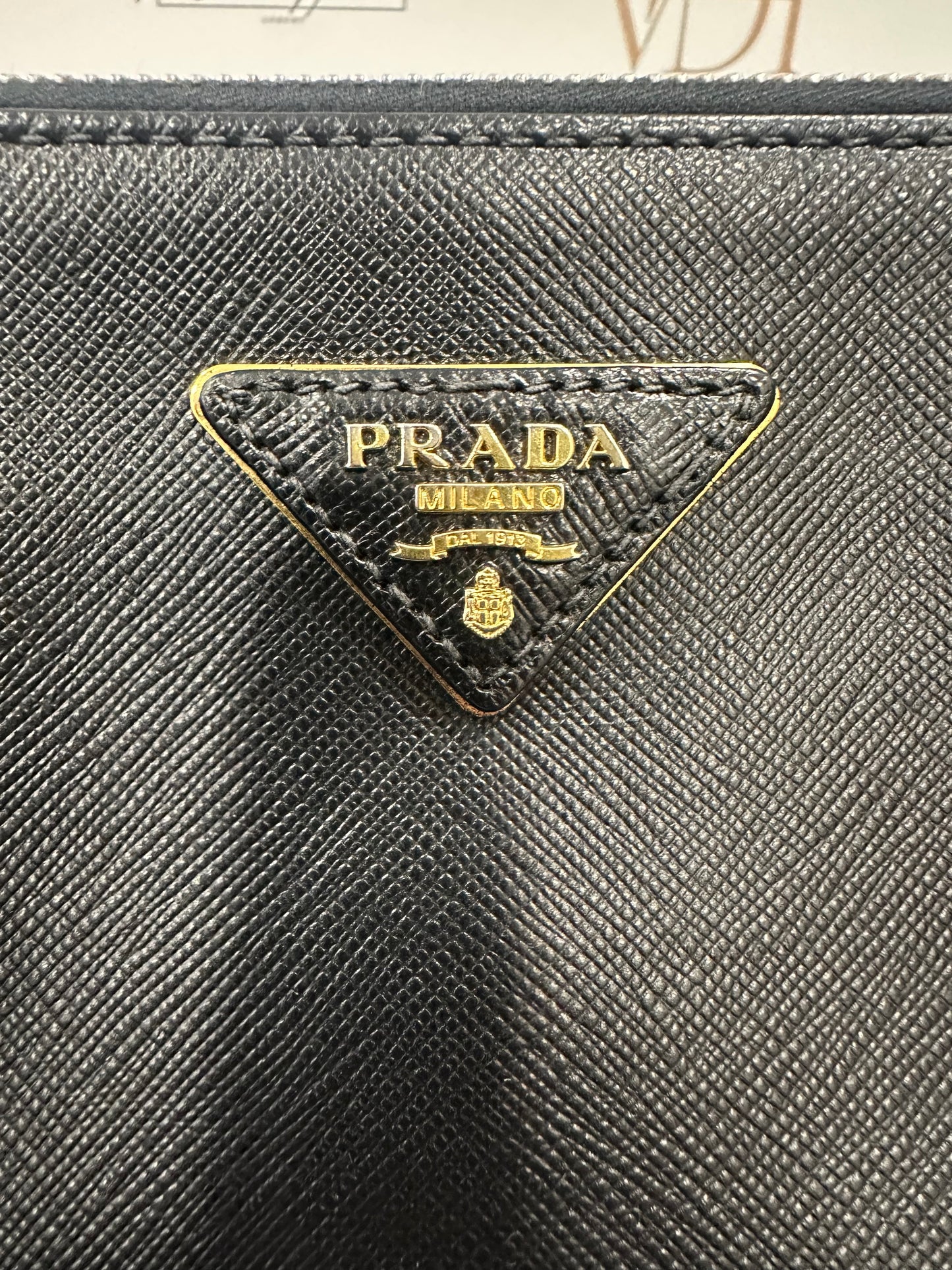 382899 - Prada Galleria