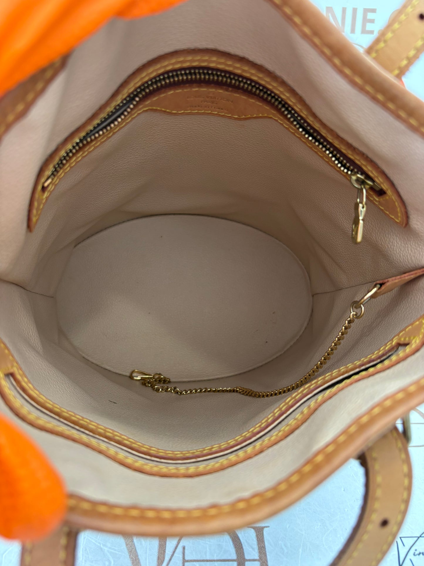 017657 - Louis Vuitton Bucket PM