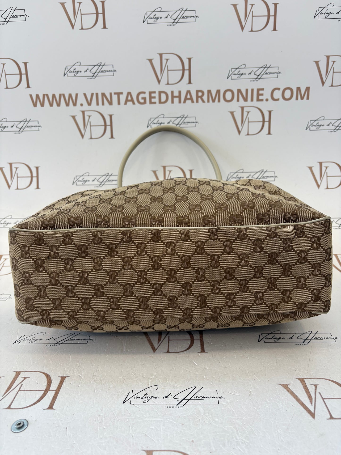201064 - Gucci Sukey