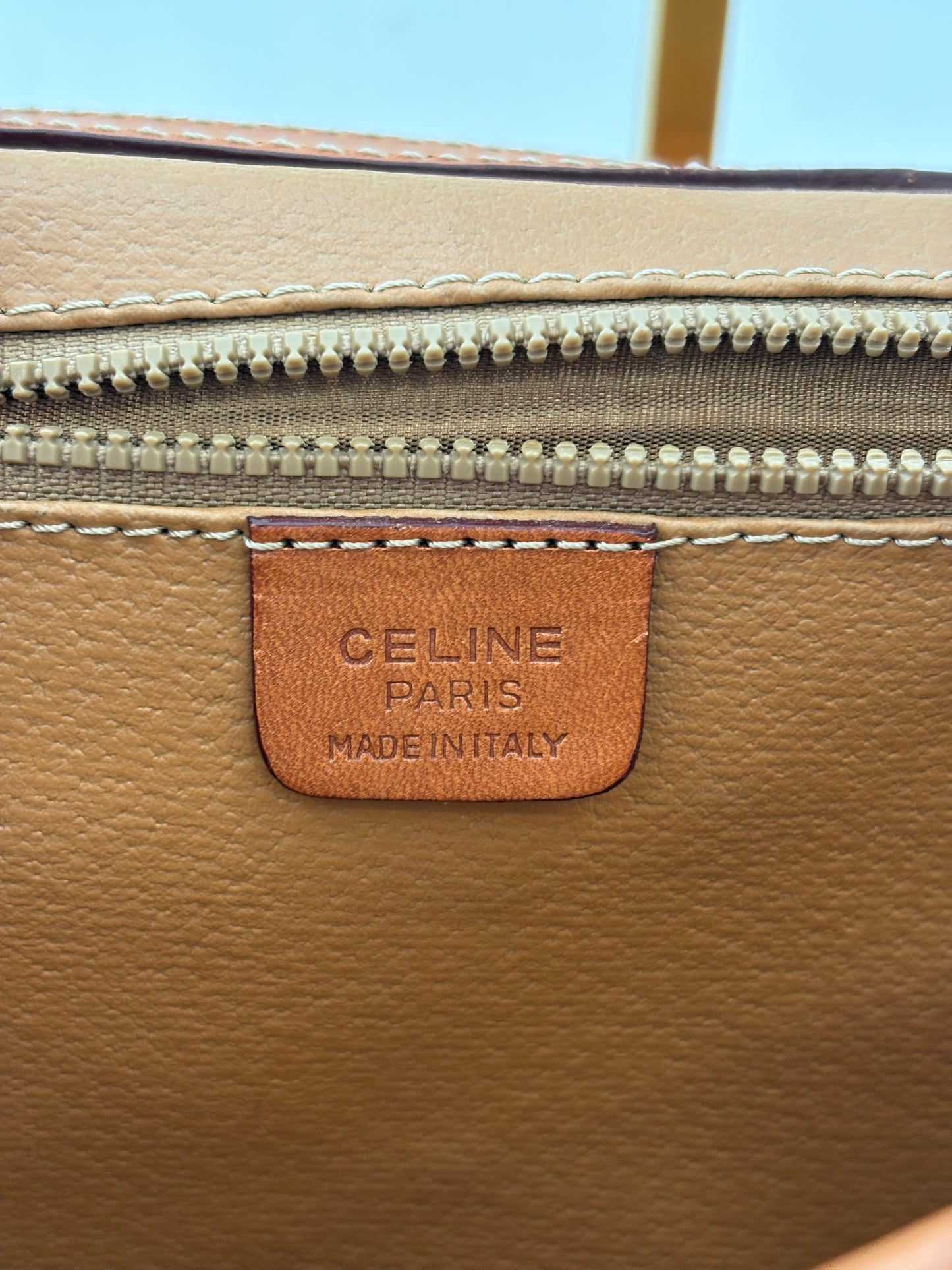 018337 - Céline Macadam