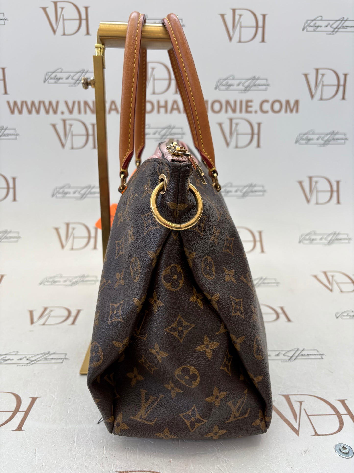 383395 - Louis Vuitton Pallas