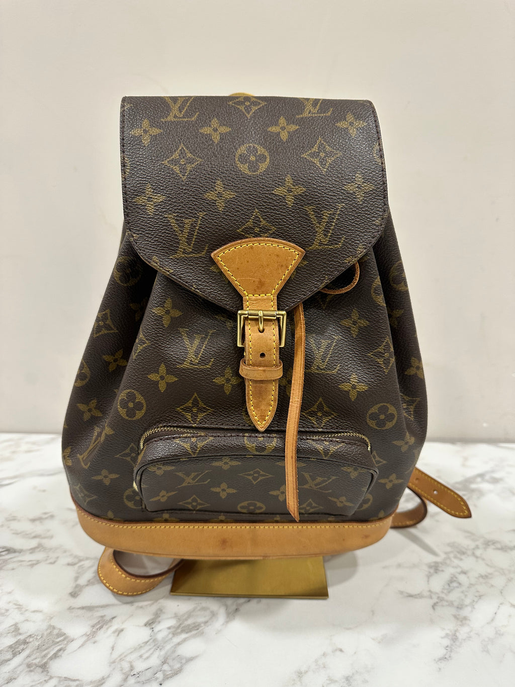 Louis Vuitton Montsouris MM