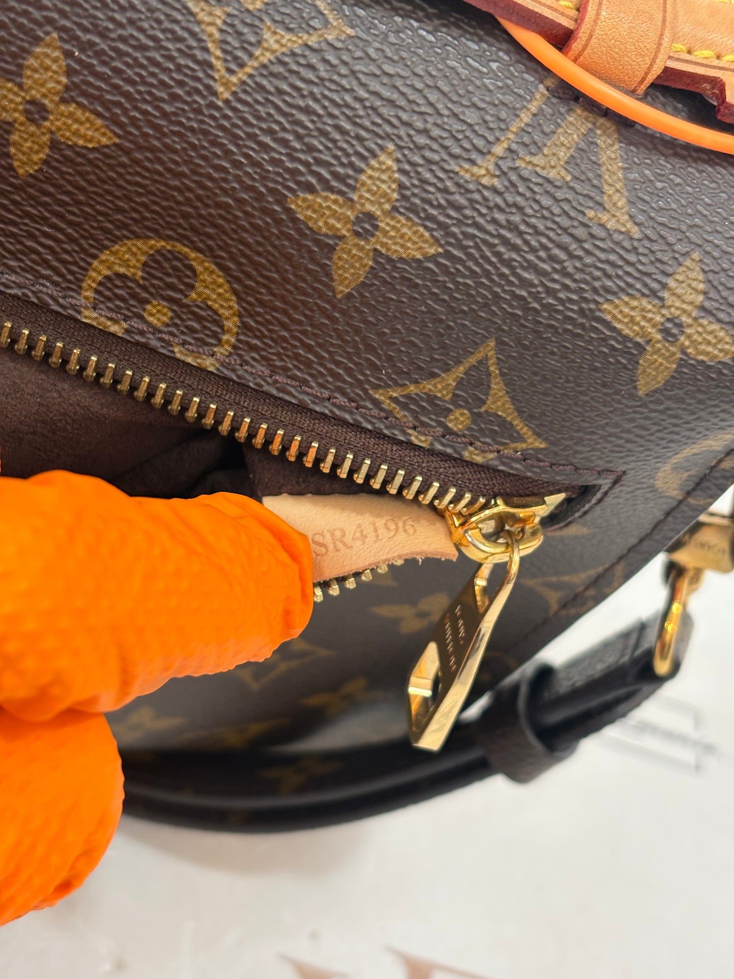 383645 - Louis Vuitton Metis