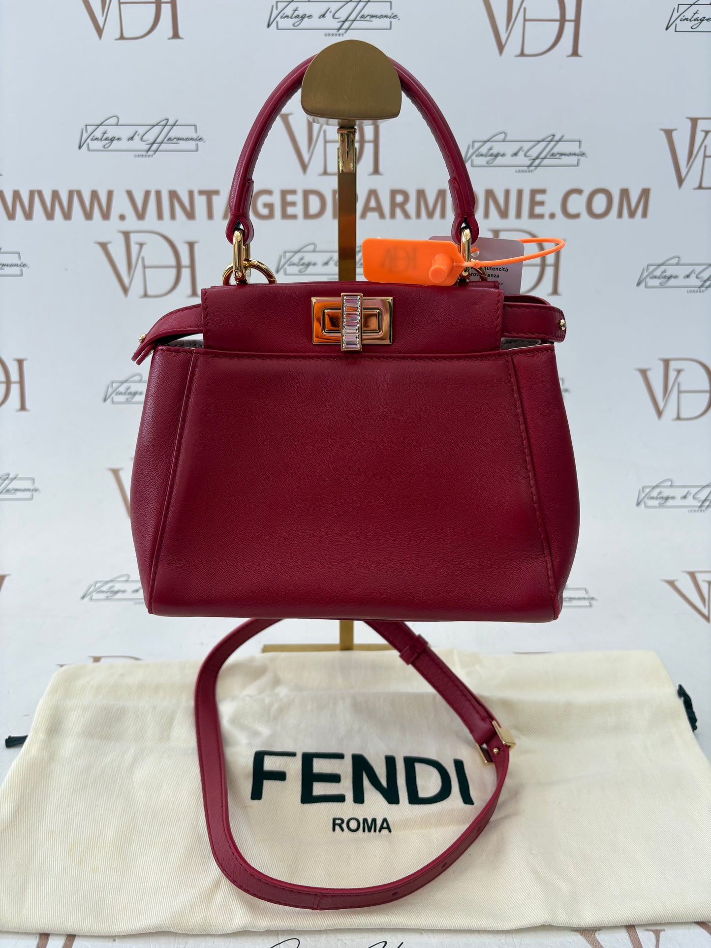 383955 - Fendi Peekaboo
