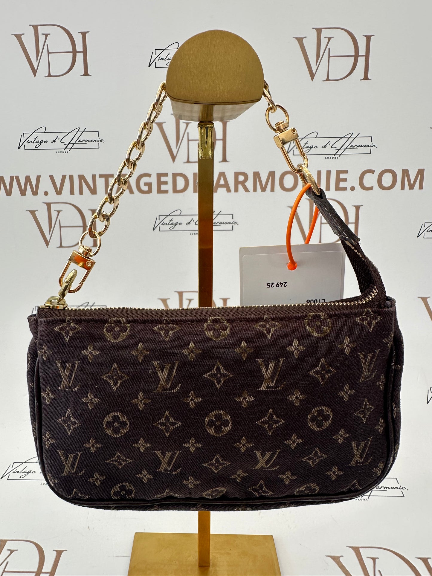 017754 - Louis Vuitton Mini Pouch