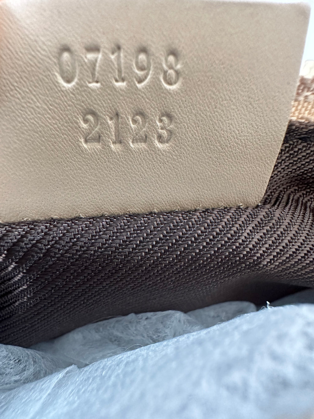 Gucci Pochette Beige