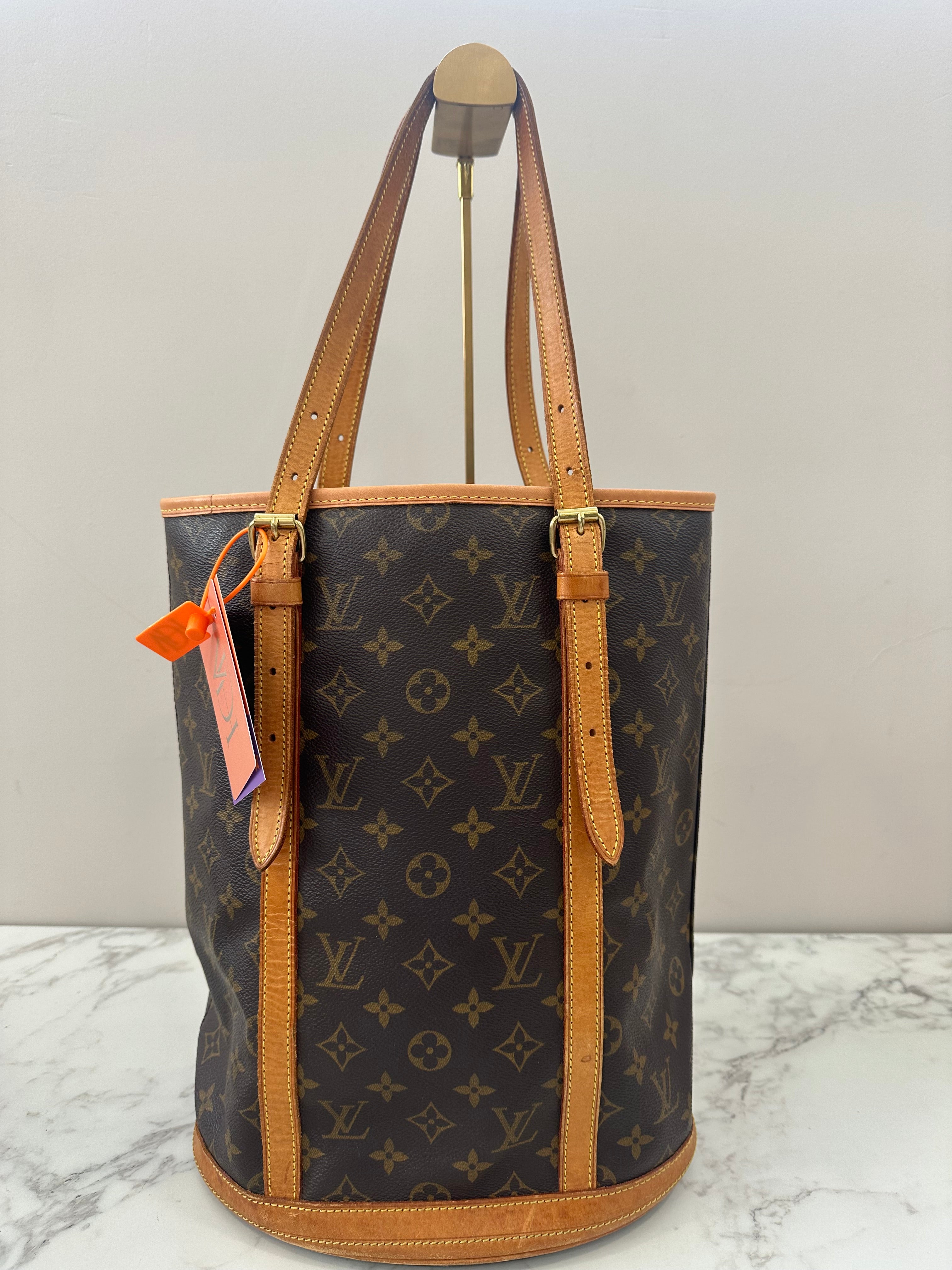 Louis Vuitton Bucket GM