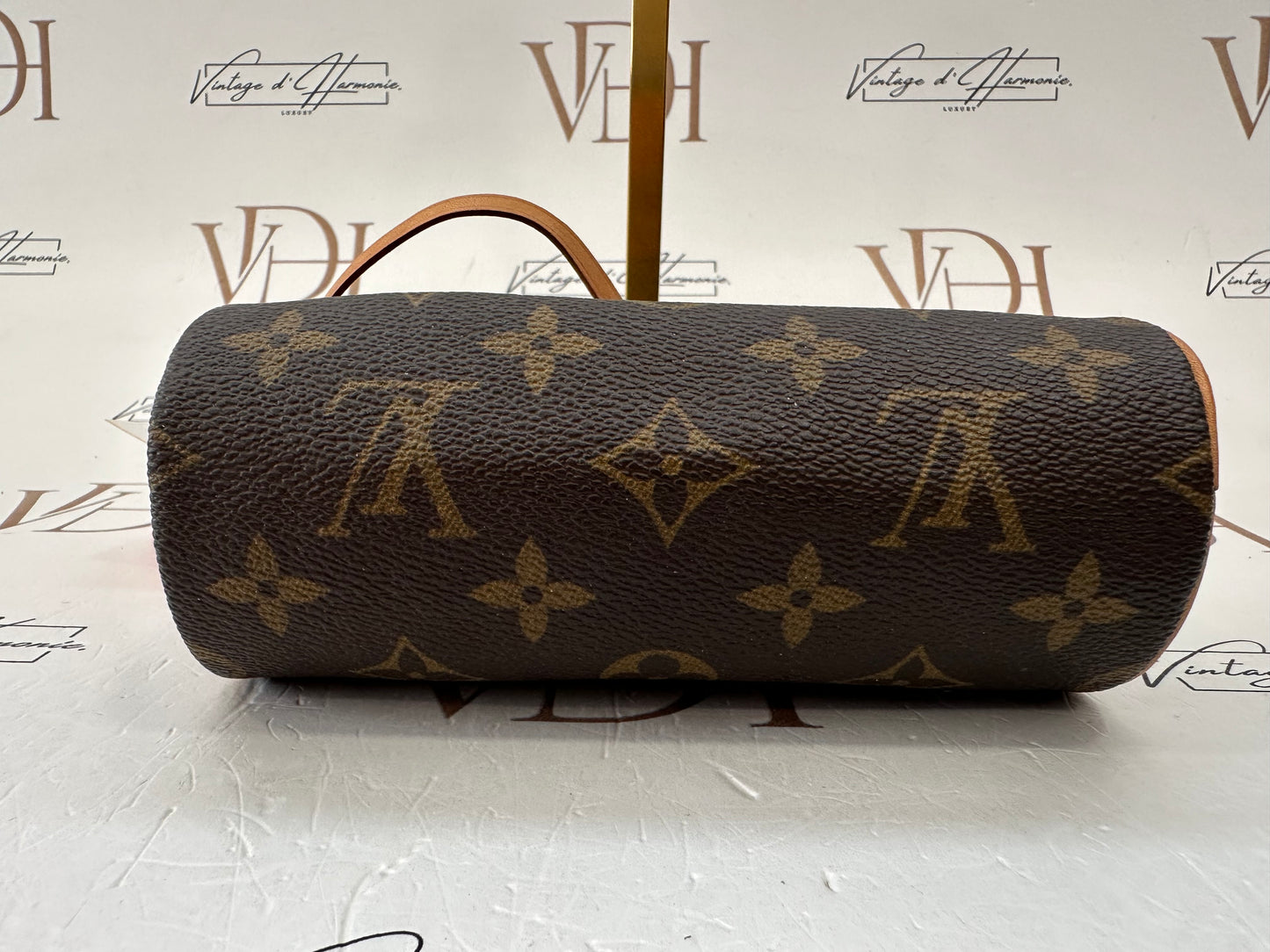 016885 - Louis Vuitton Papillon Pouch