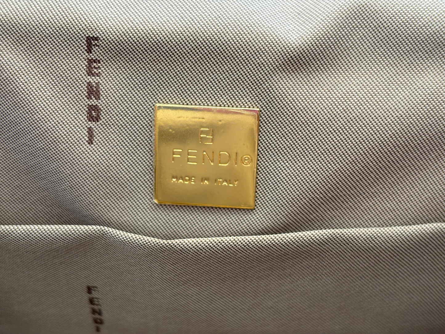 017077 - Fendi Orange Vinyl