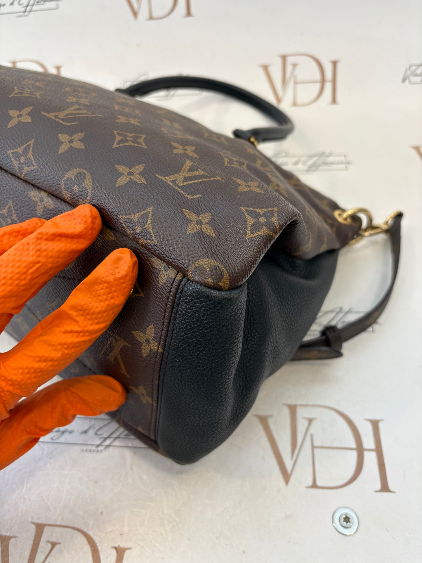 201176 - Louis Vuitton Pallas