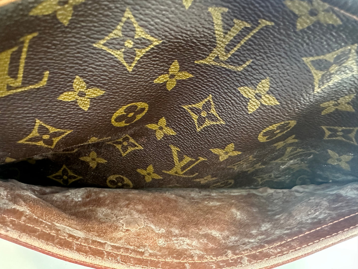 Louis Vuitton Trocadero 27