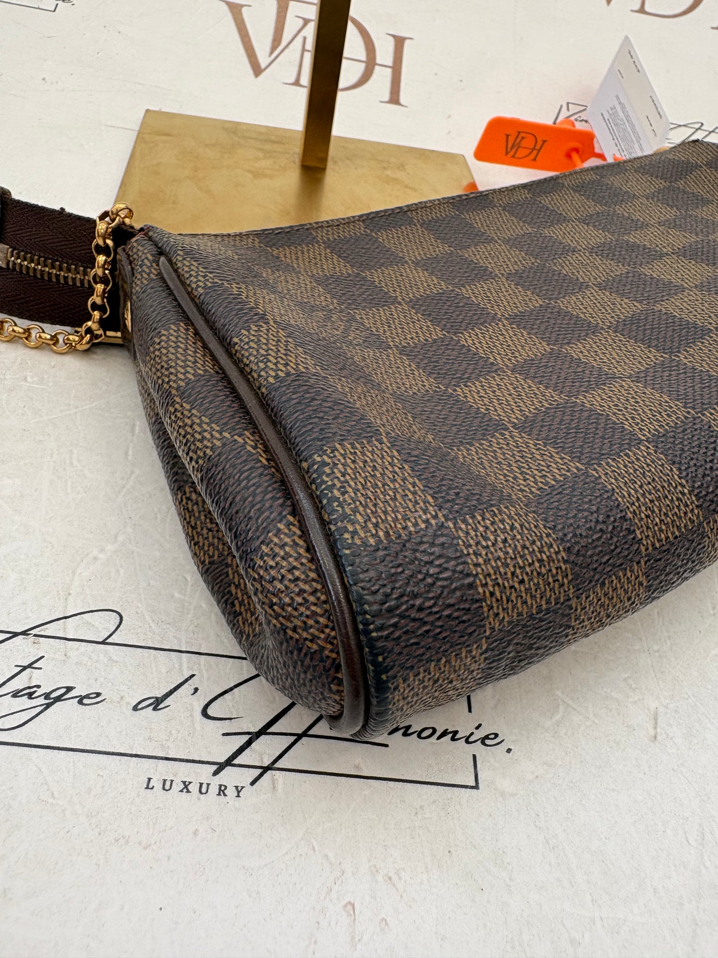 383257 - Louis Vuitton Eva