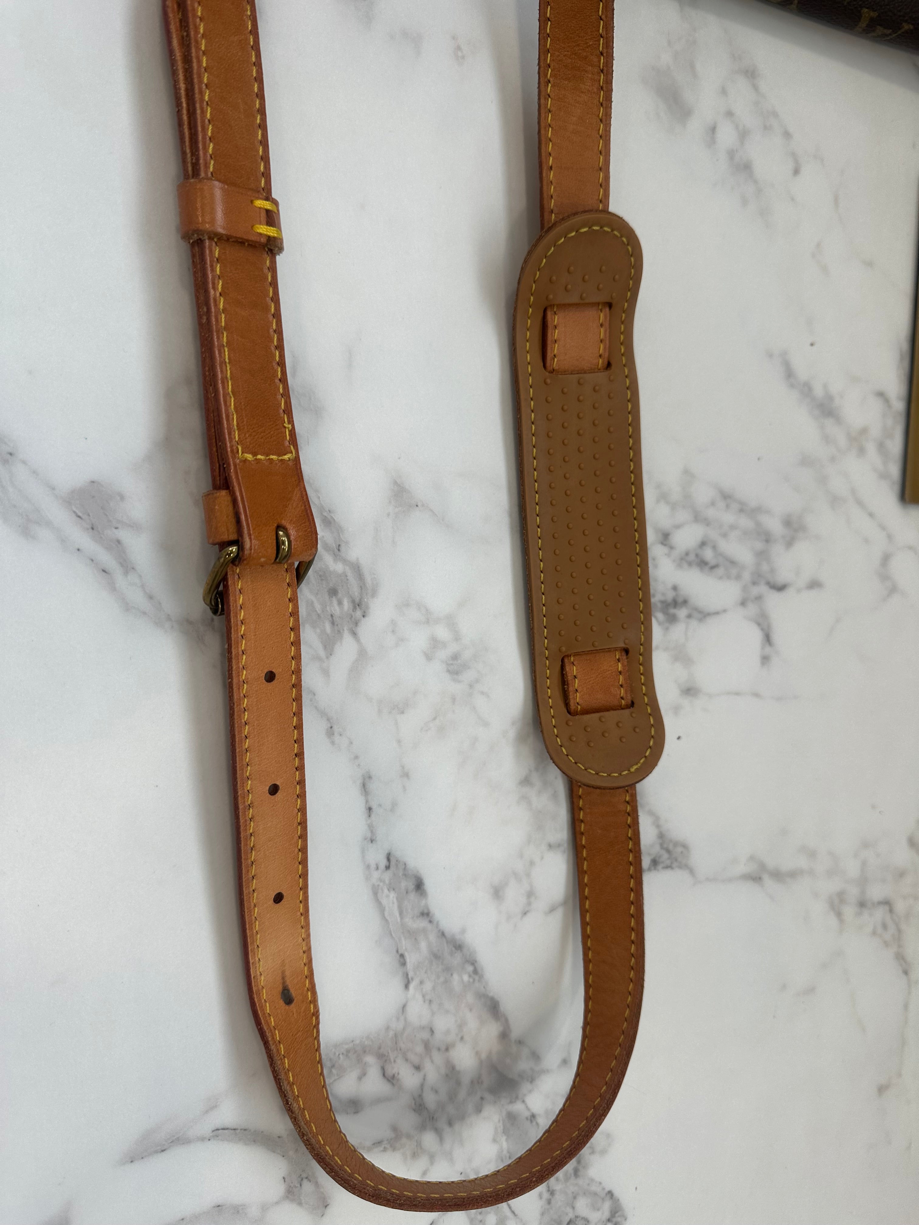 Louis Vuitton Gibeciere MM