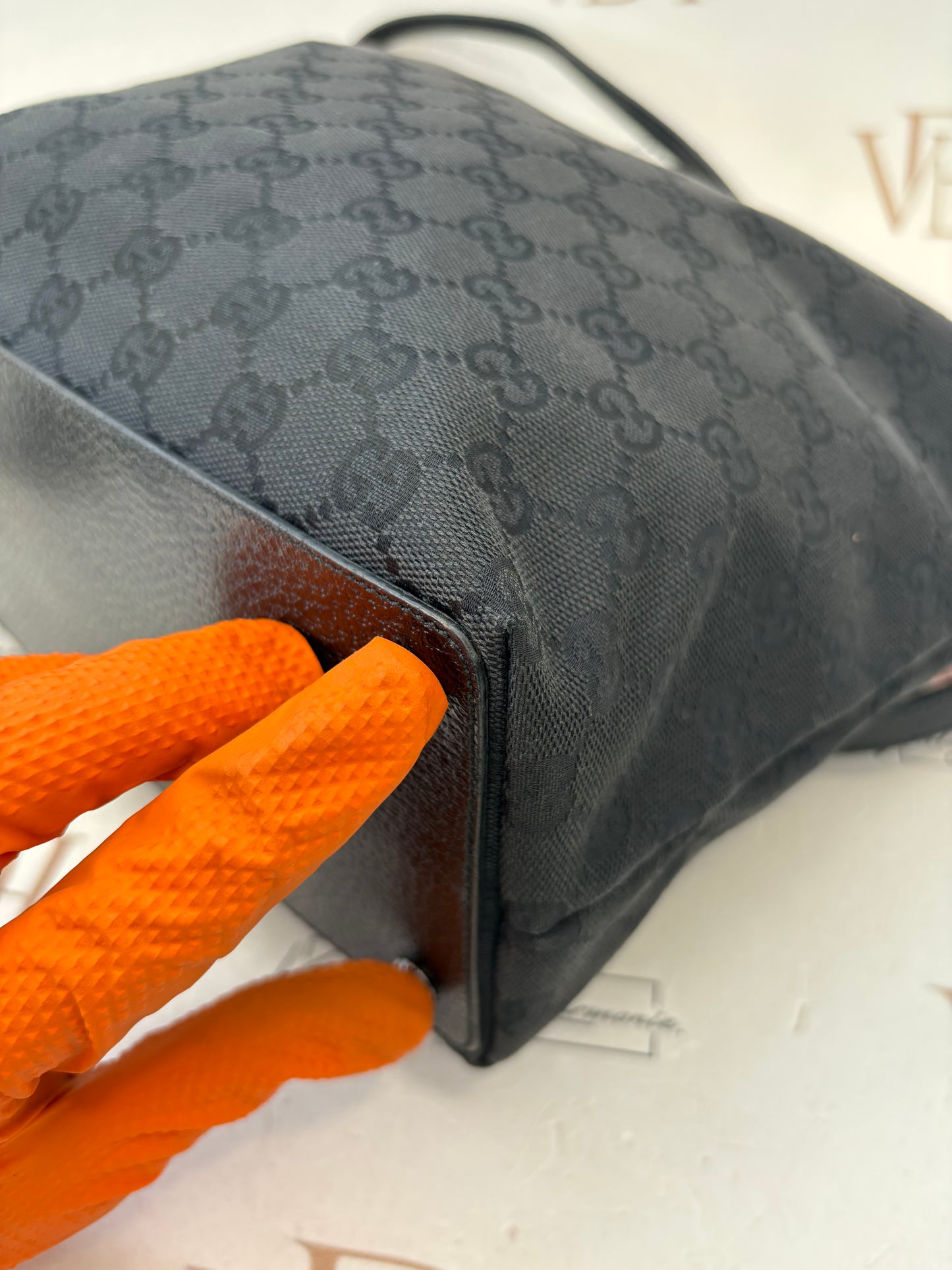 018969 - Gucci Black Canvas GG