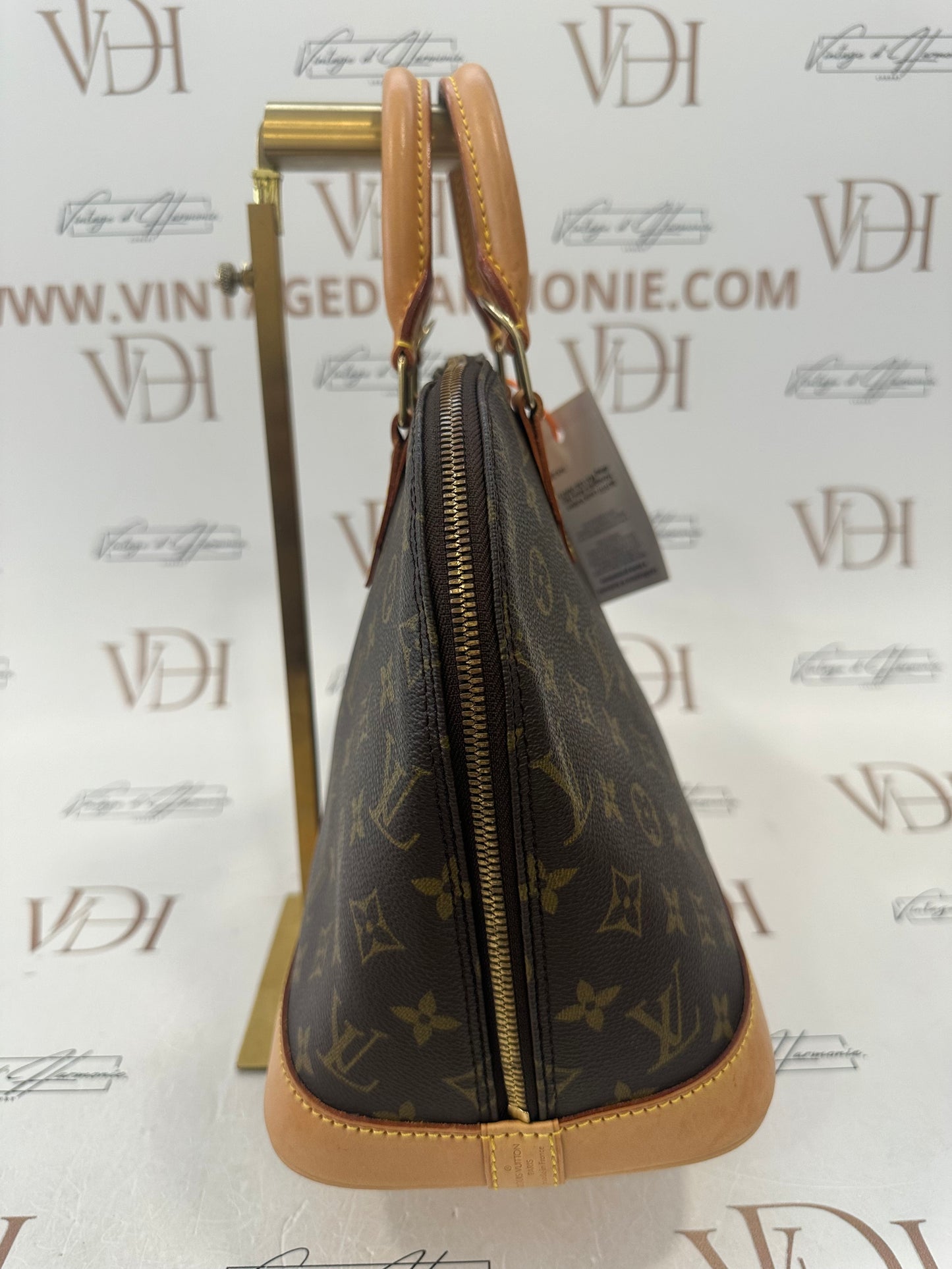 016897 - Louis Vuitton Alma