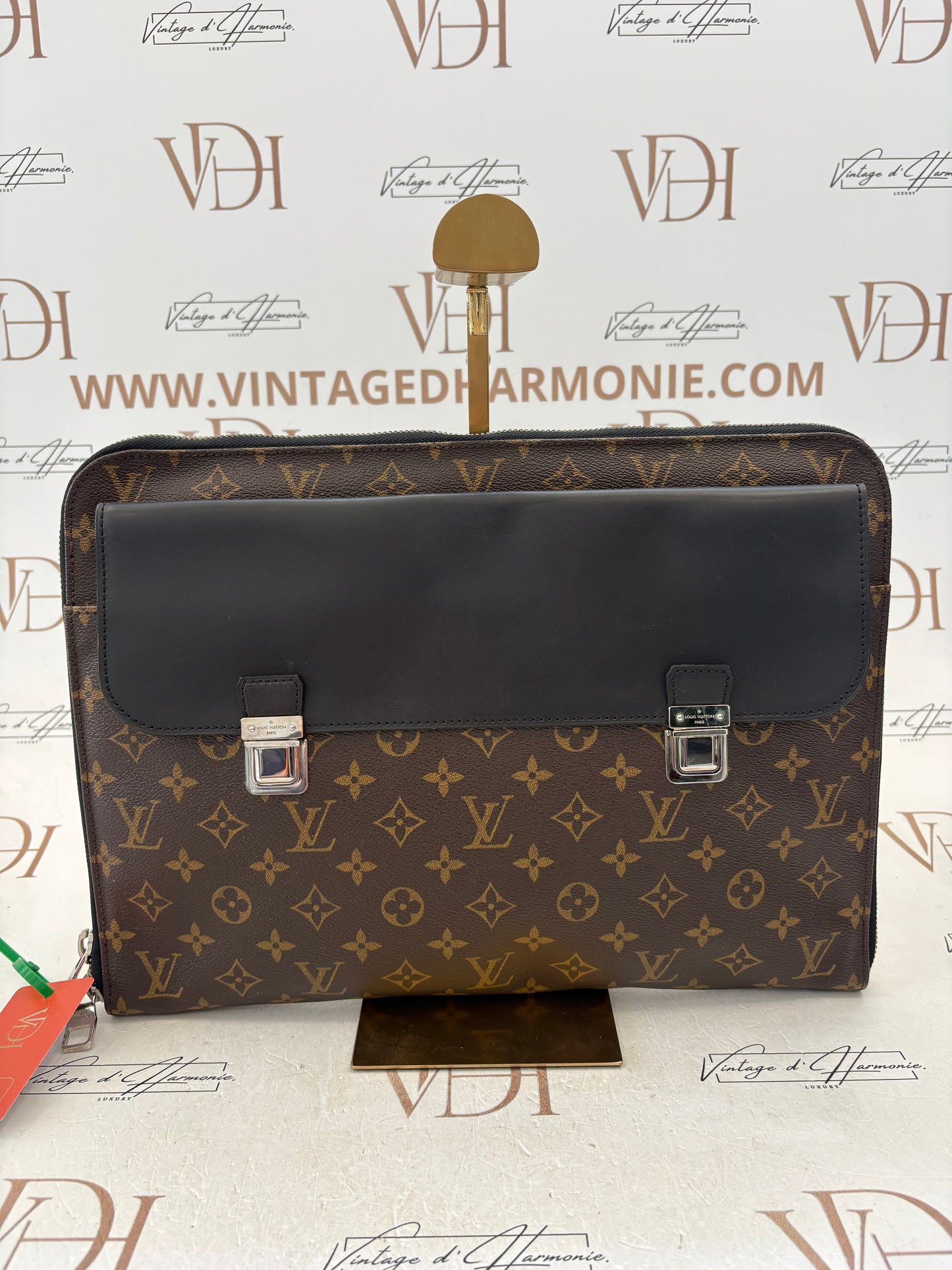 017153 - Louis Vuitton Macassar