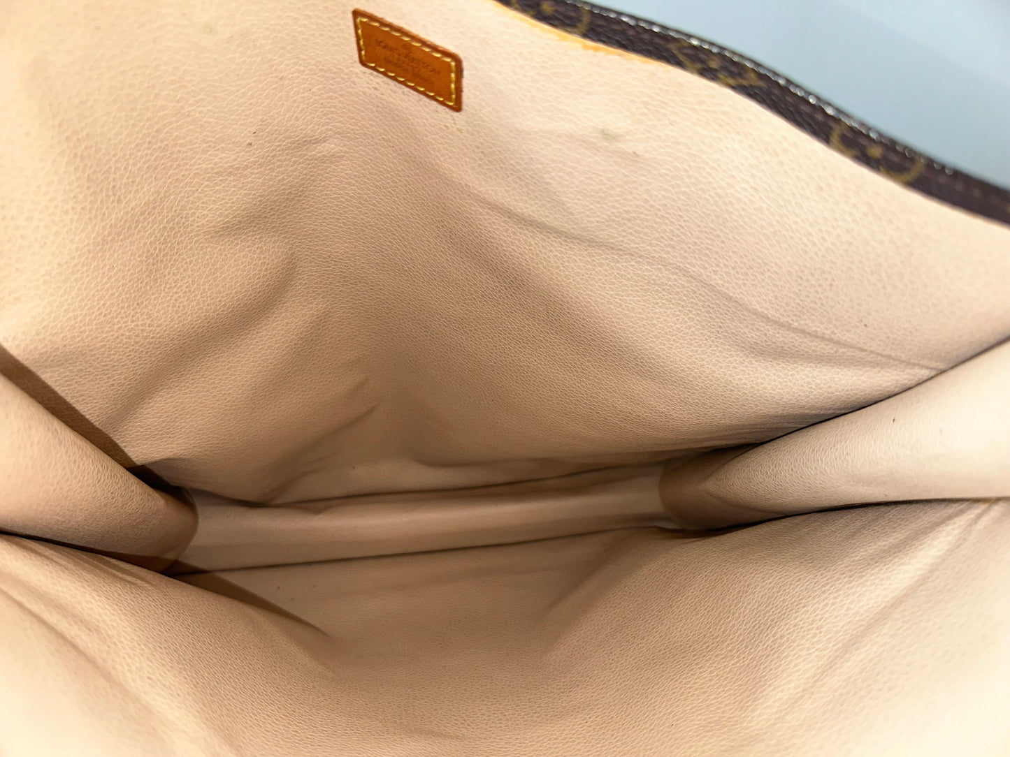 Louis Vuitton Sac Plat