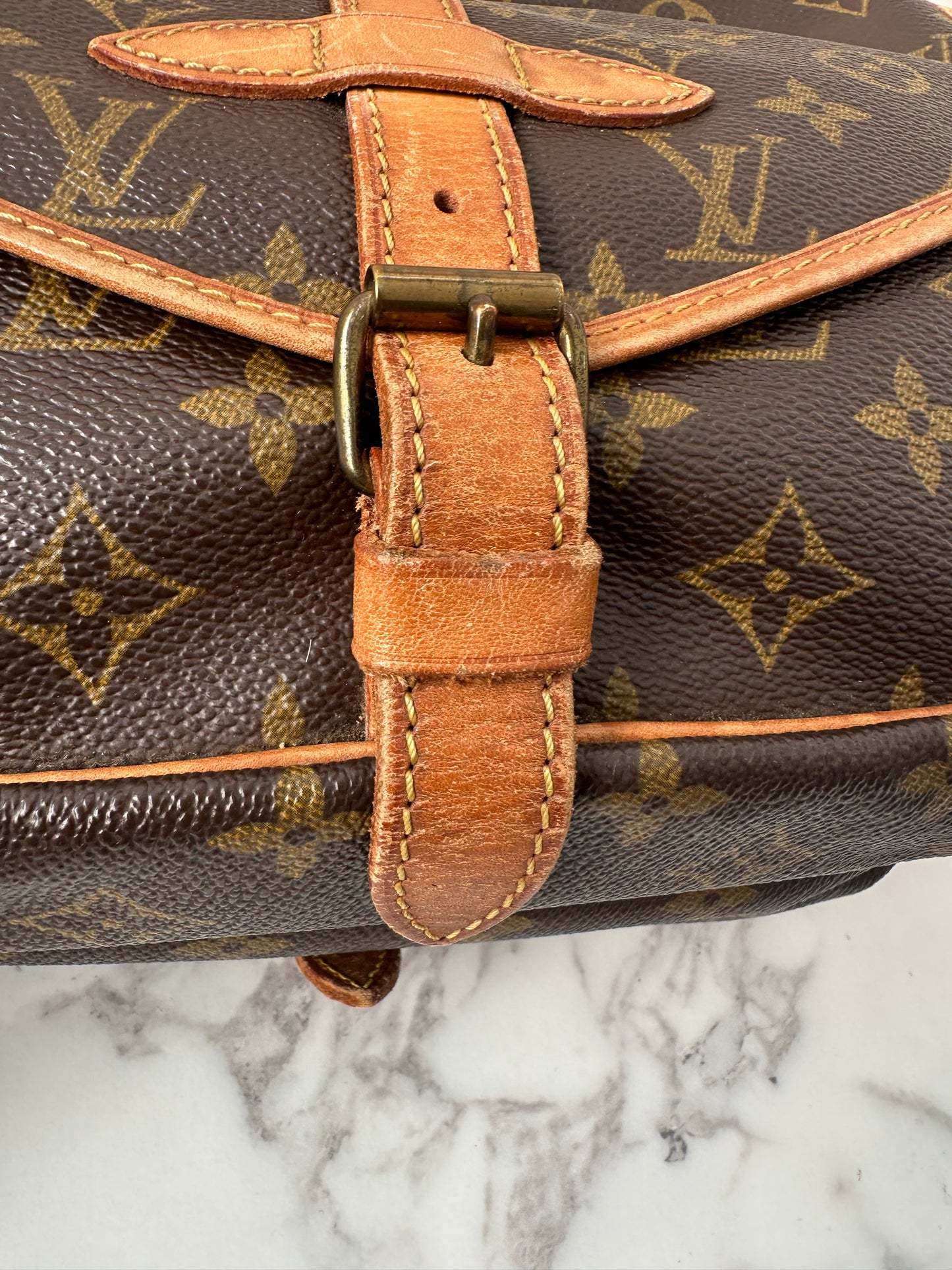 Louis Vuitton Saumur 30