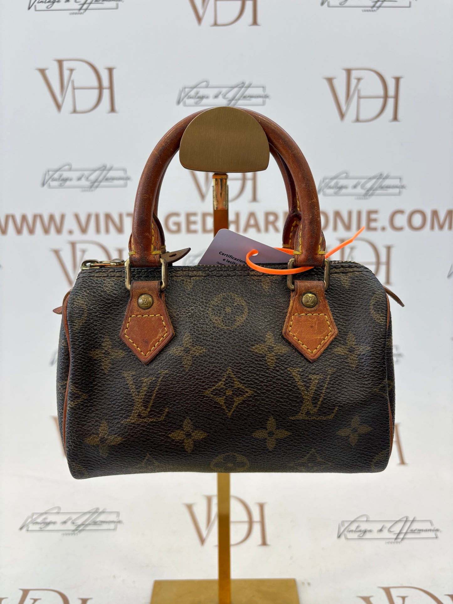 018358 - Louis Vuitton Speedy Nano