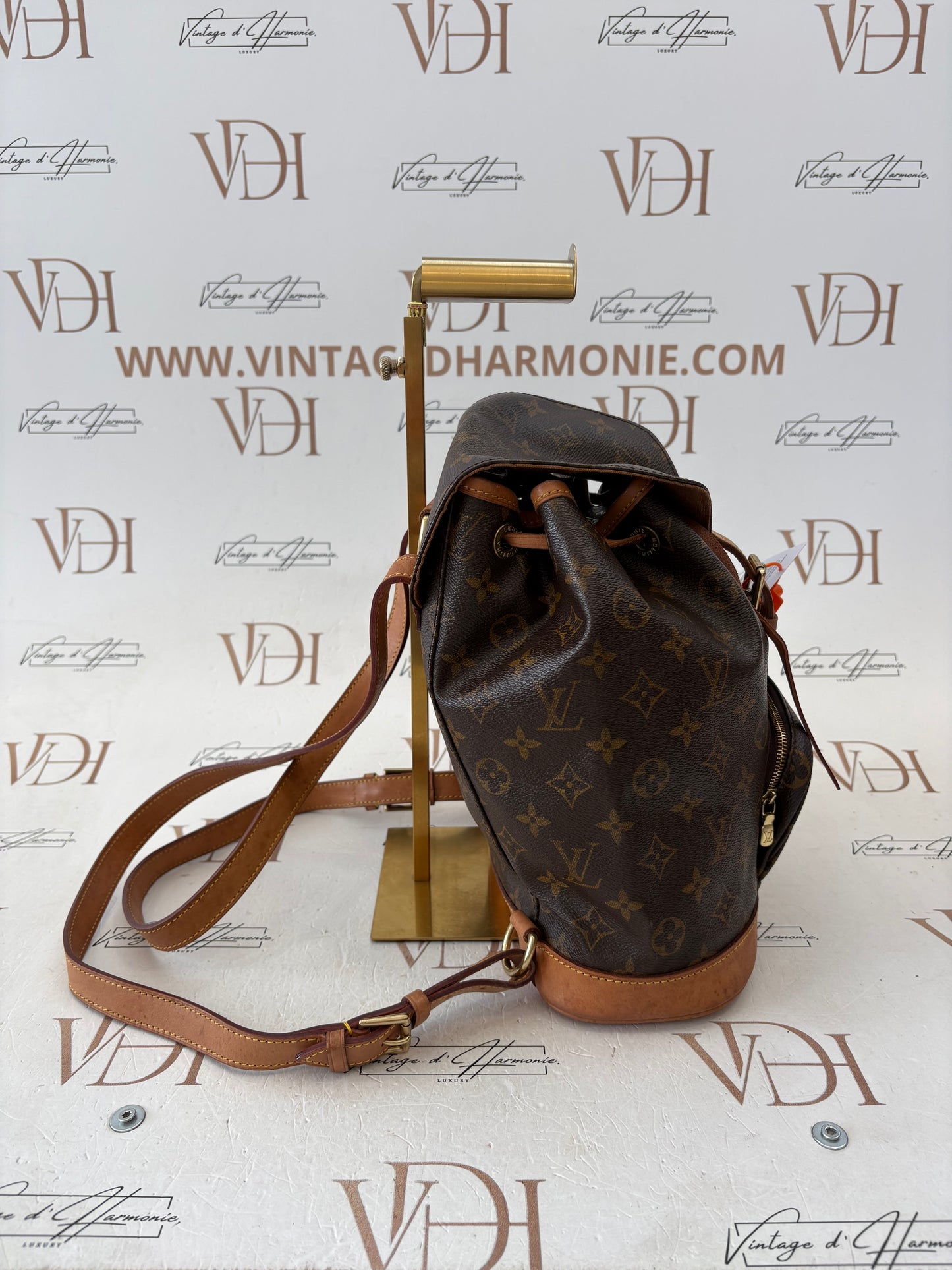 018236 - Louis Vuitton Montsouris