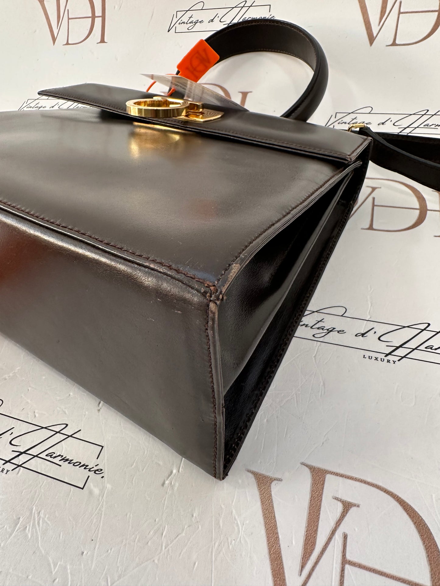 016857 - Salvatore Ferragamo Brown