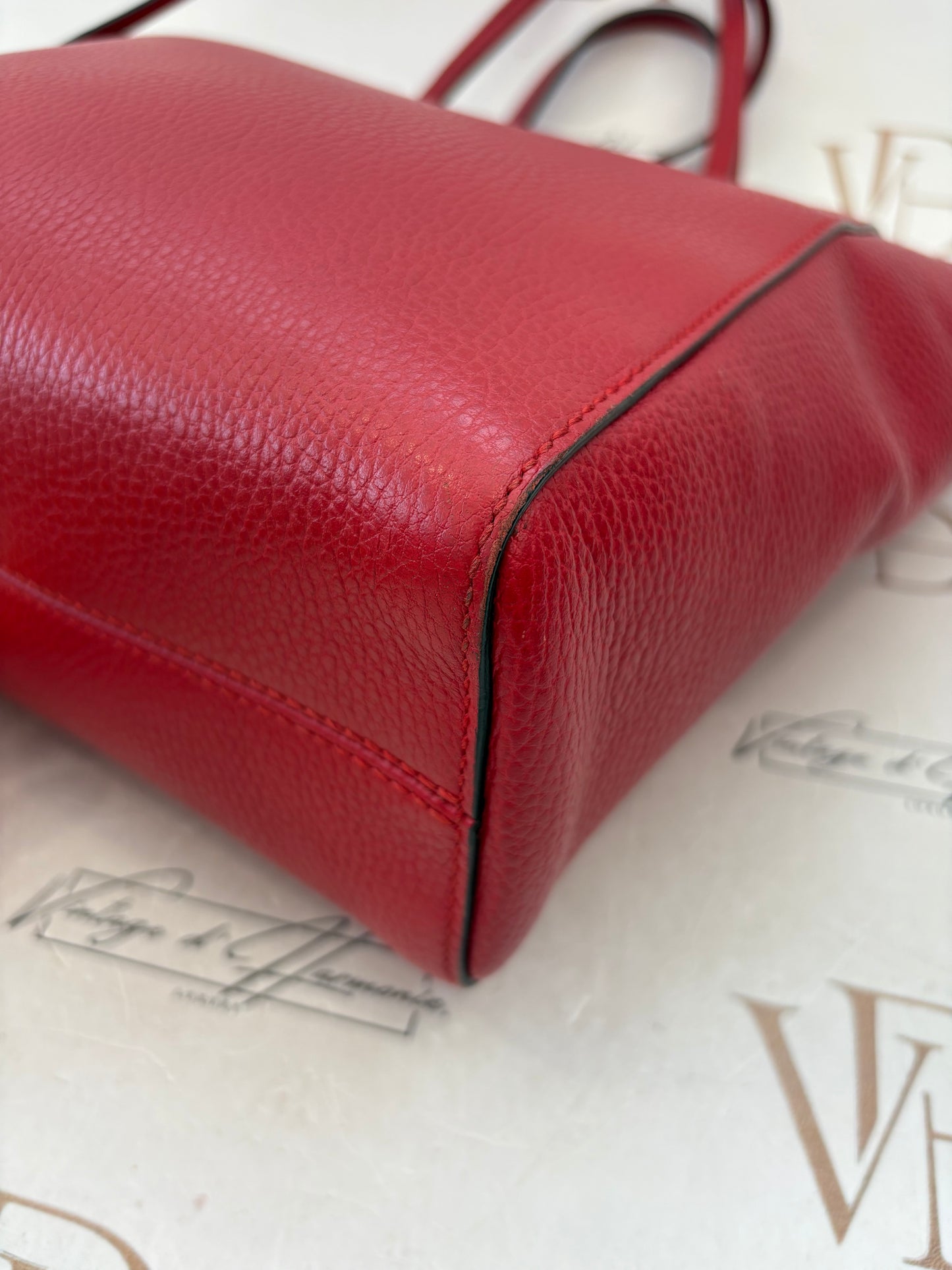 383438 - Gucci Swing