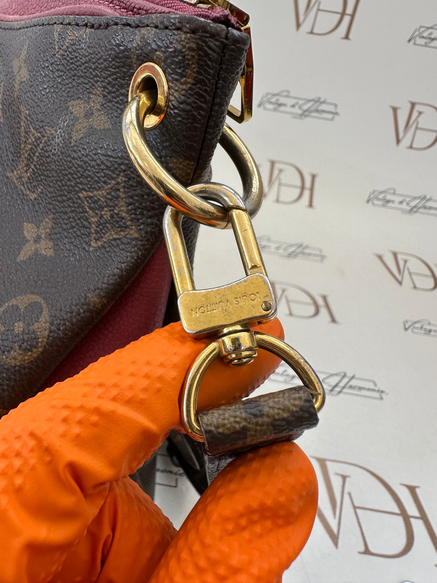 382943 - Louis Vuitton Pallas