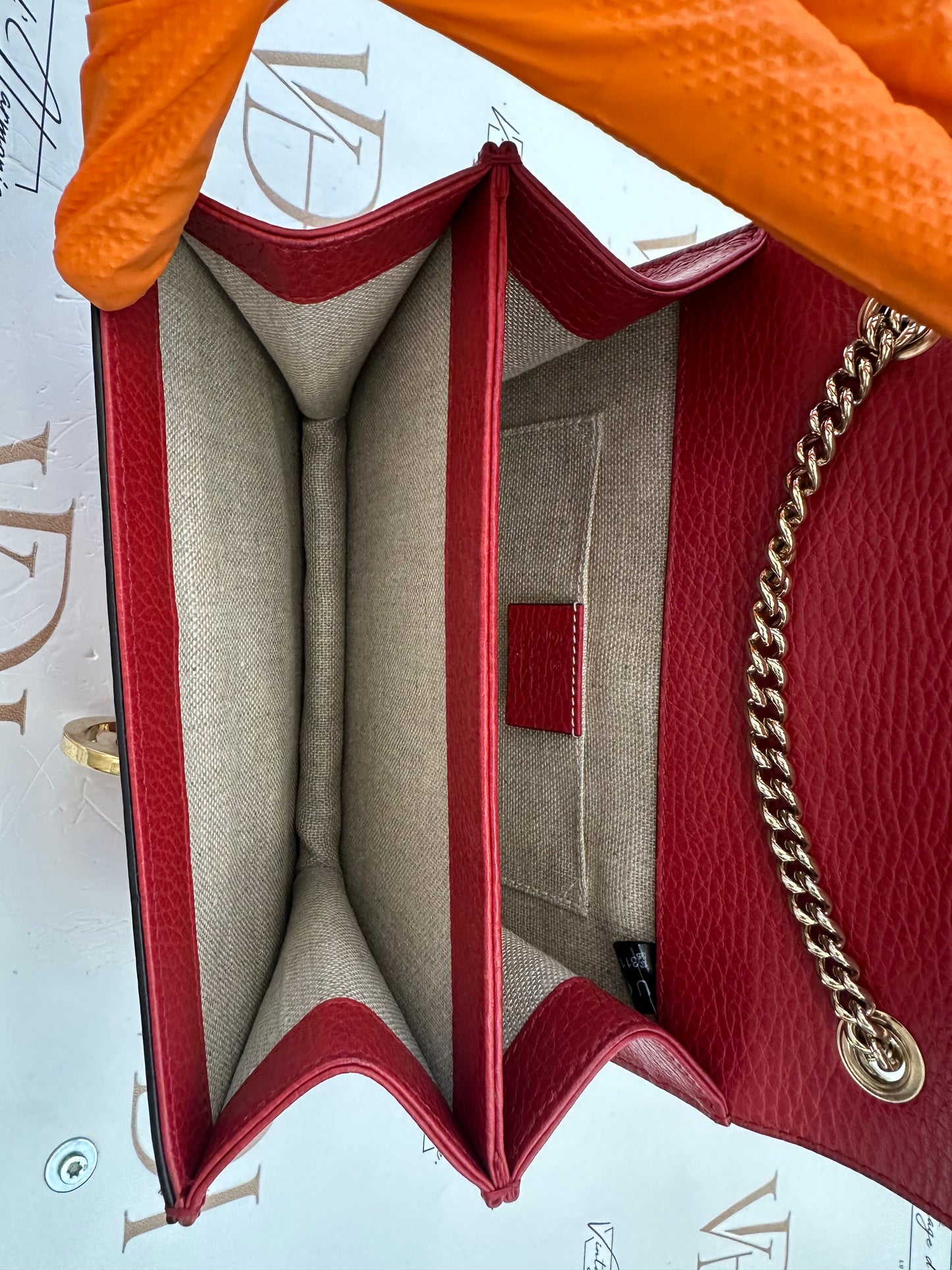 102630 - Gucci Interlocking