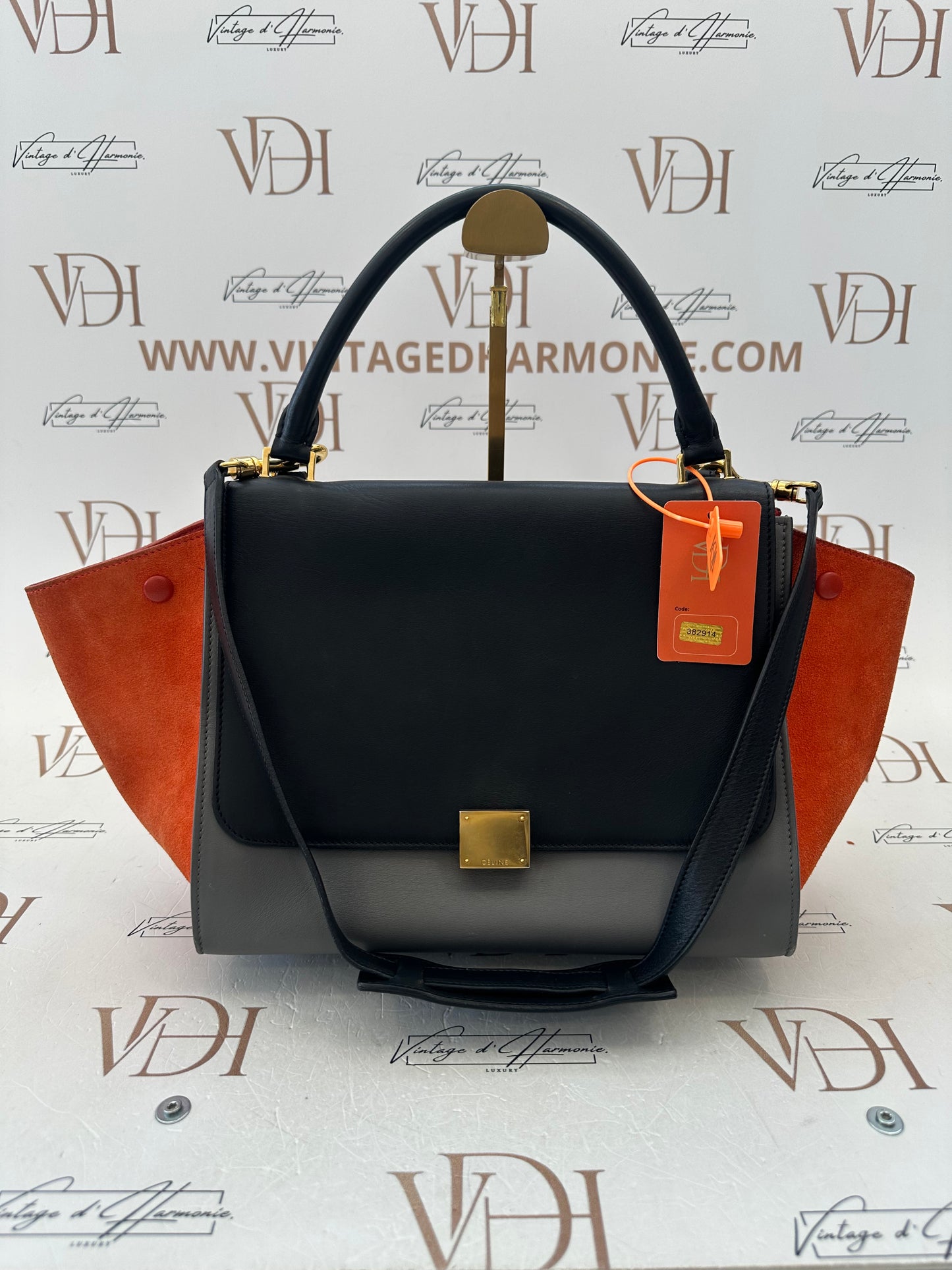 382914 - Céline Trapeze