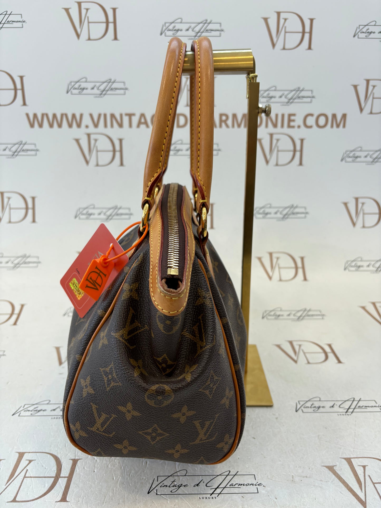 018378 - Louis Vuitton Tivoli PM