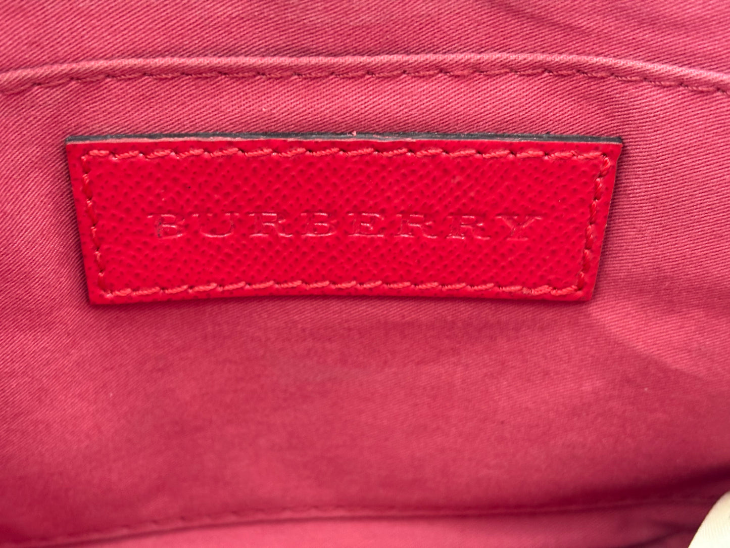 018974 - Burberry Red House