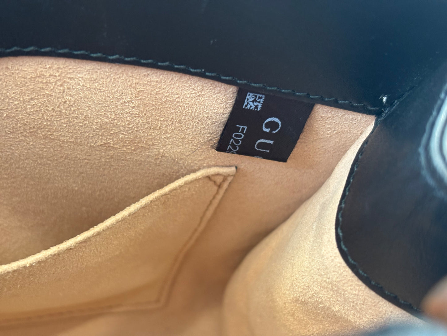 383841 - Gucci Nymphaea