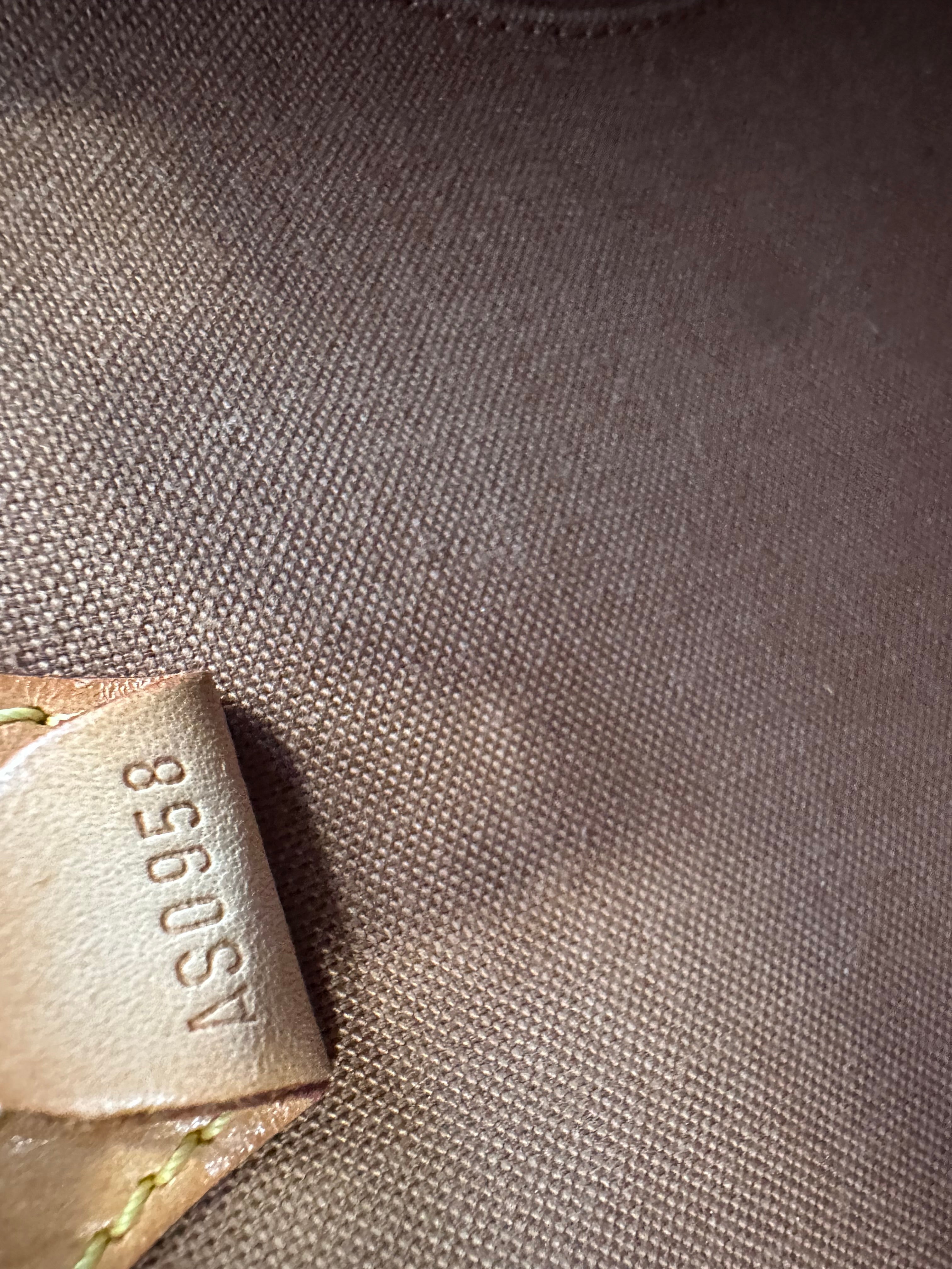 Louis Vuitton Ellipse MM