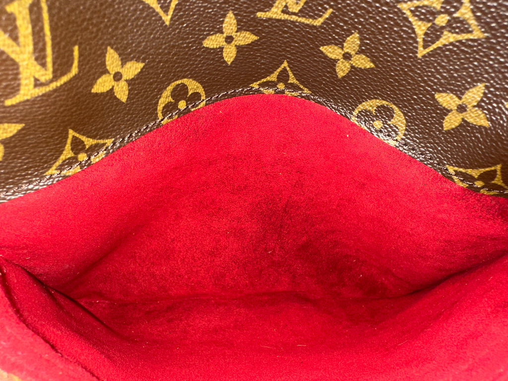 Louis Vuitton Coussin GM